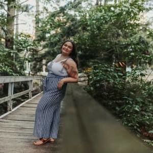 Meet your Posher, Alesha